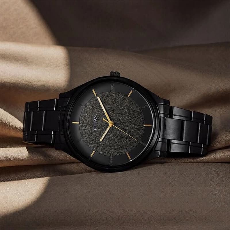 Men's Black Quartz Analog Black Dial Metal Strap Watch