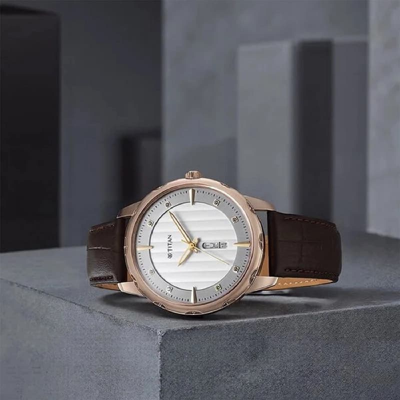 Men's Off White Regalia Opulent Quartz Analog With Day & Date Two Toned Dial Brown Leather Strap Watch