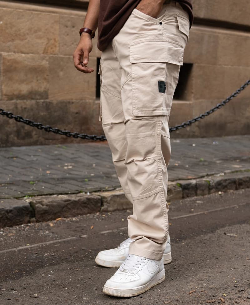 Men's Beige Casual Solid Regular Fit Cargo
