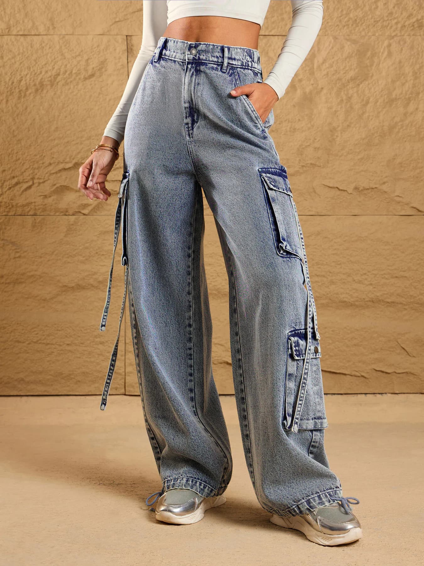 Women's Blue Casual Solid Straight Fit Jeans