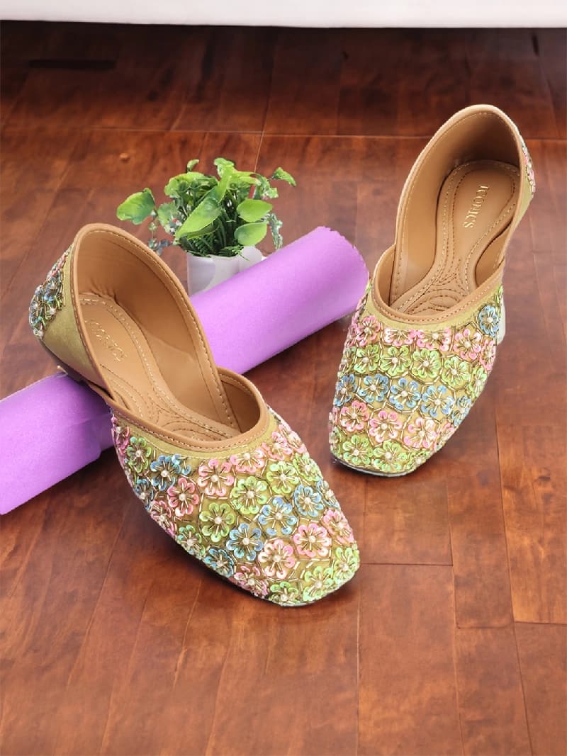 Women's Green Ethnic Slip-On Casual Mojaris Shoes