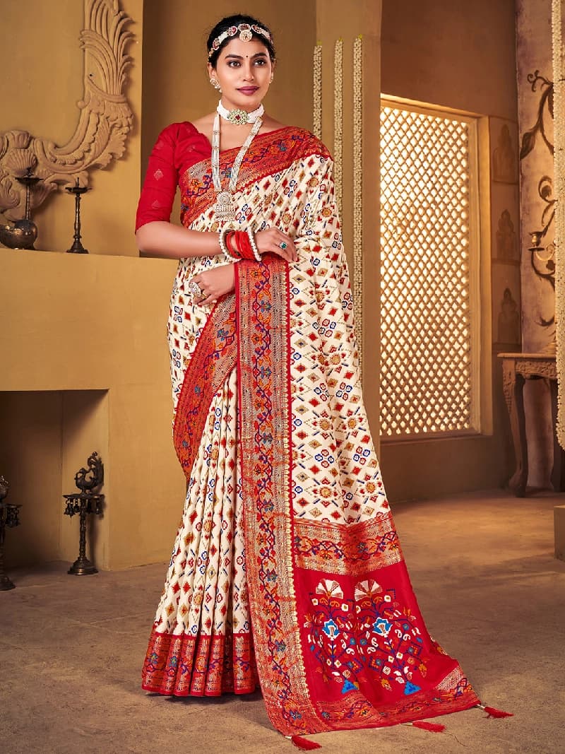 Women's Off White Festive Regular Fit Saree