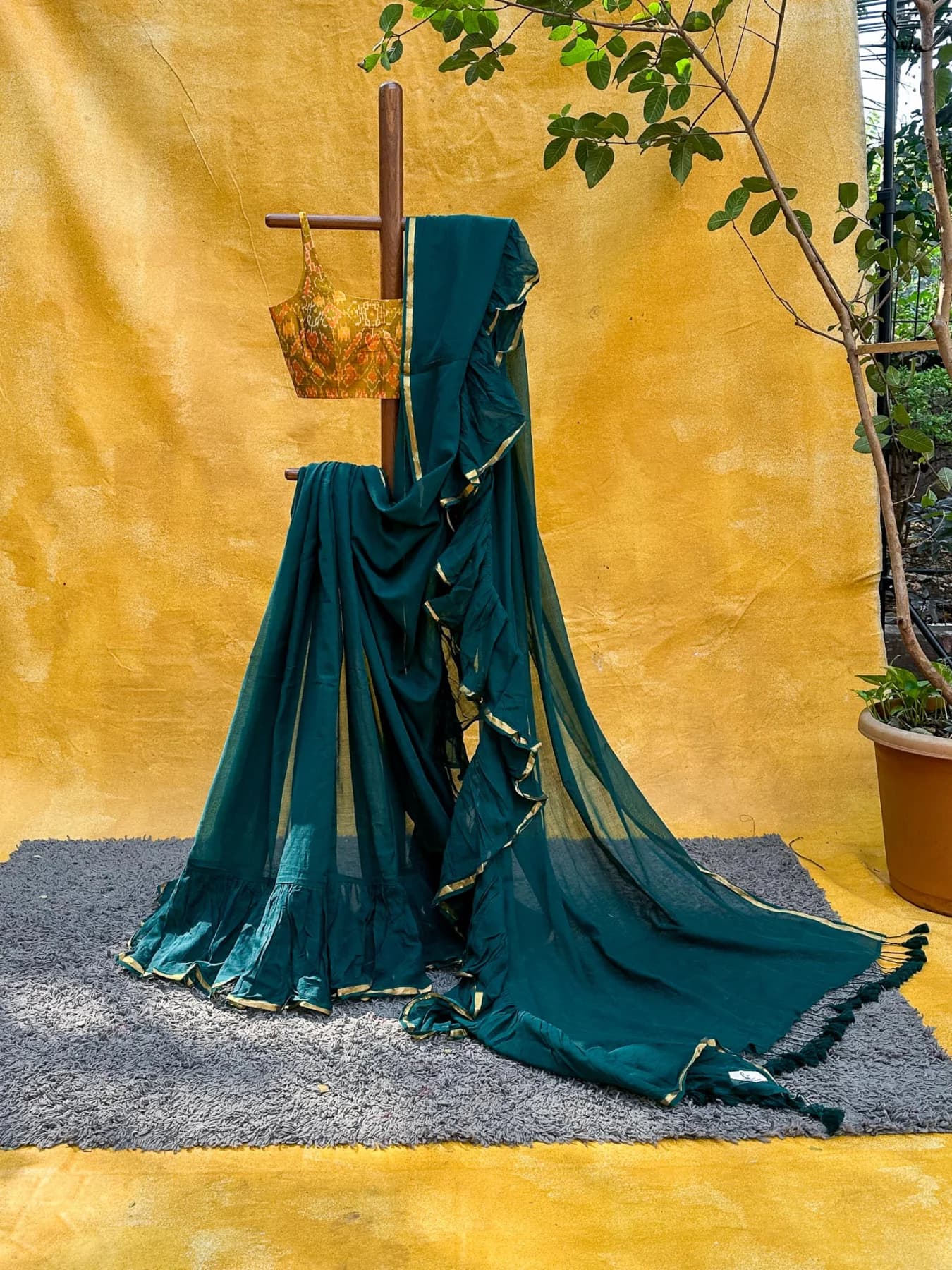 Women's Green Festive Mul Cotton Saree Without Blouse Piece