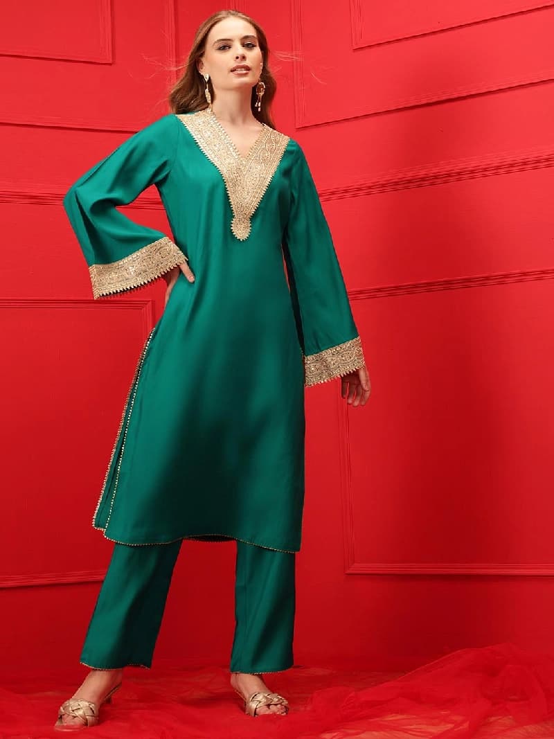 Women's V-Neck Flared Sleeves Lace Detailing Straight Kurta with Trouser