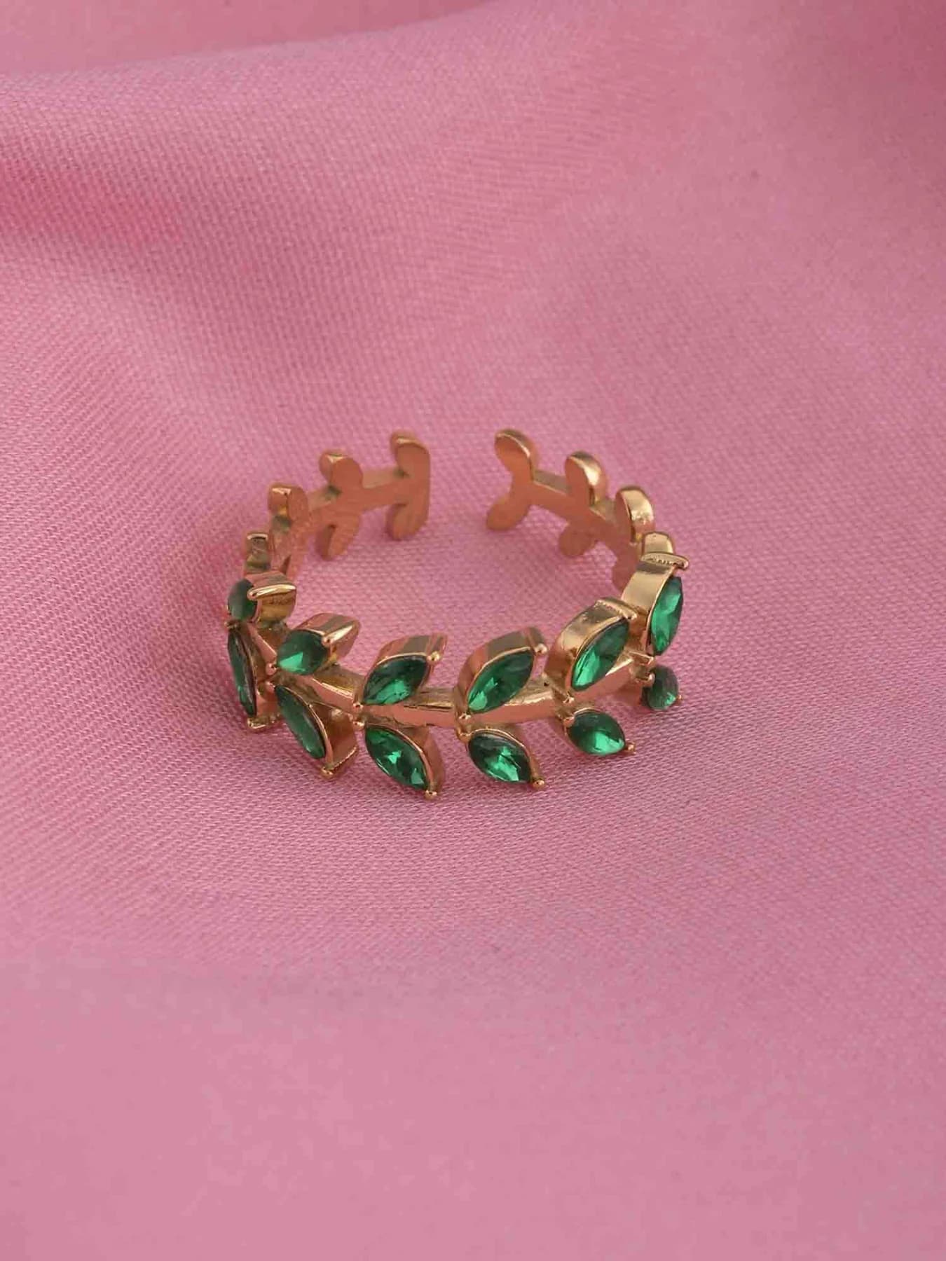 Women's Green Leaf Gold Ring - Waterproof & Anti-Tarnish