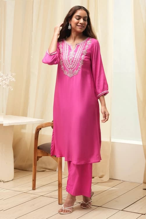 Women's Pink Festive Embroidered Three Quarter Sleeves Kurta Set