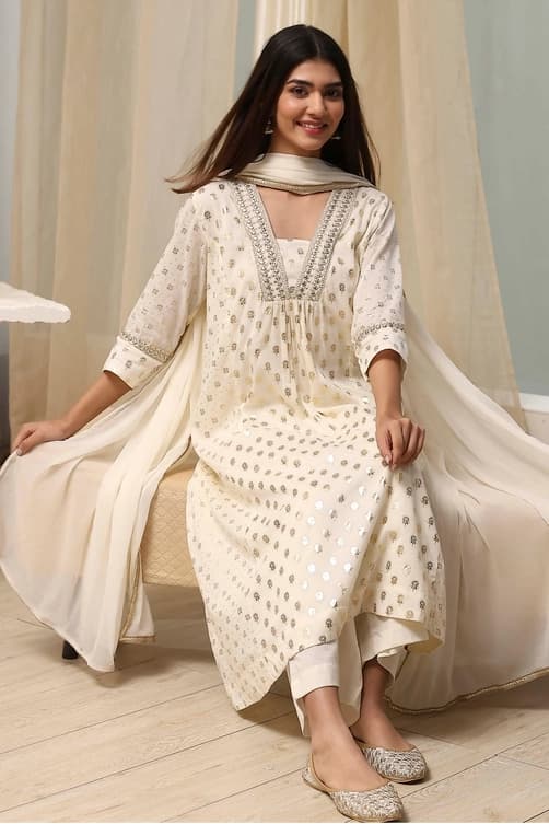 Women's White Festive Printed Three Quarter Sleeves Kurta Set