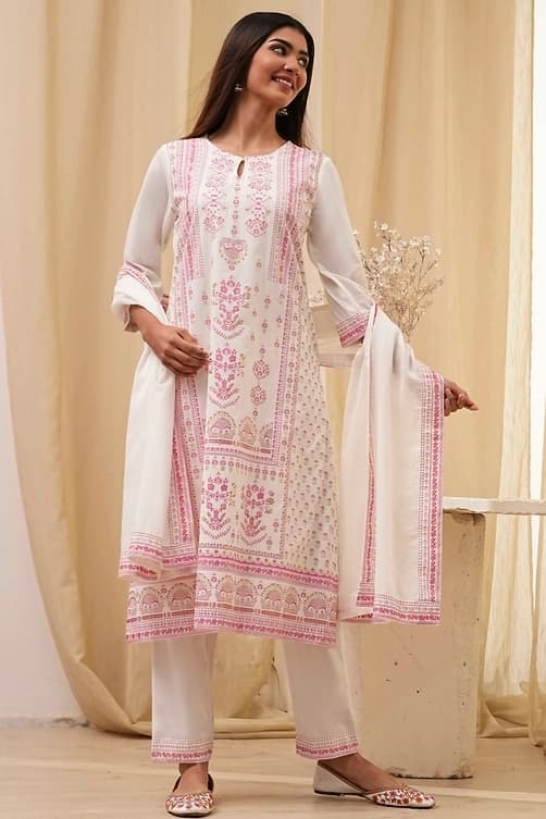 Women's Pink Festive Printed Three Quarter Sleeves Kurta Set