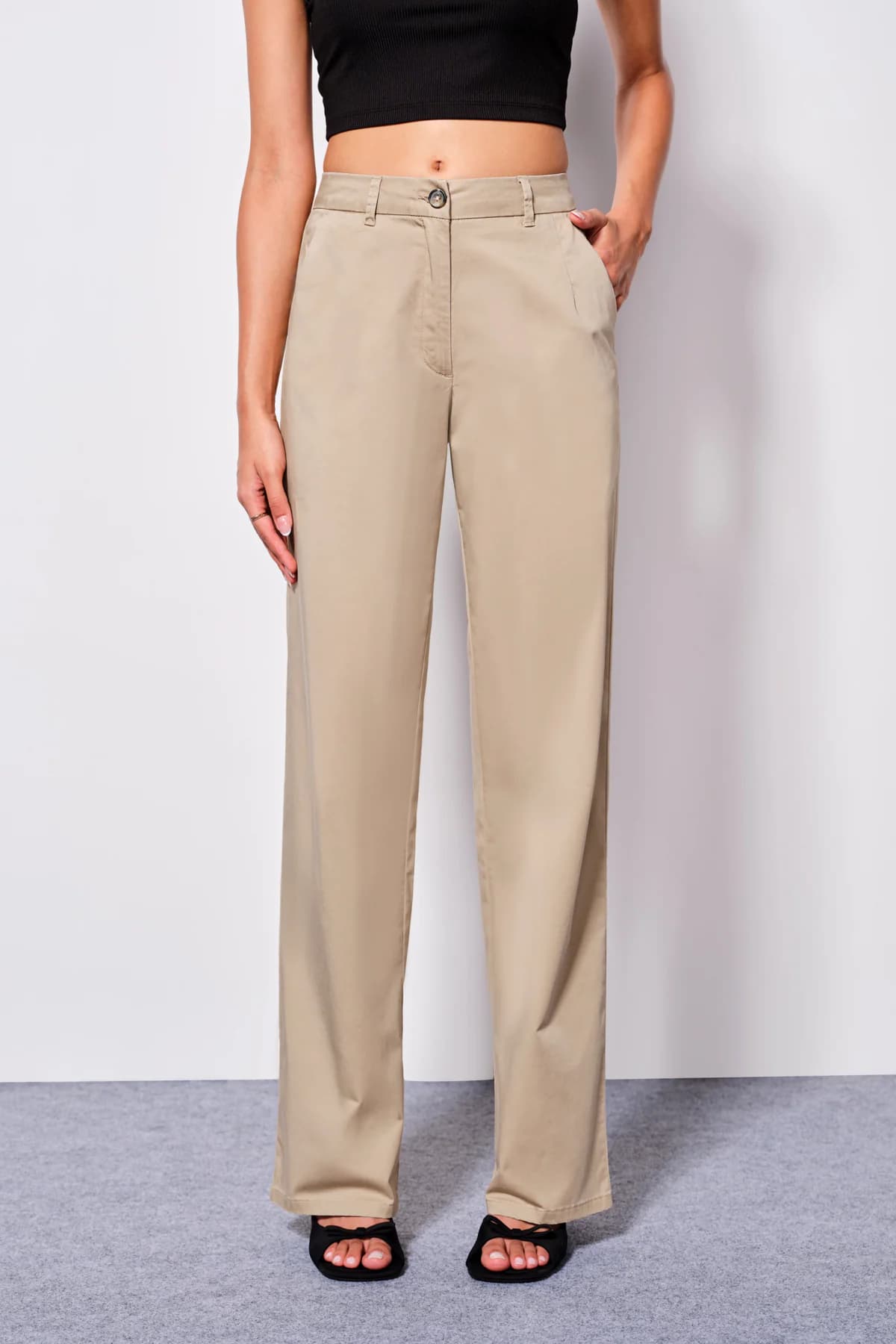 Women's Beige Formal Solid Straight Fit Trouser