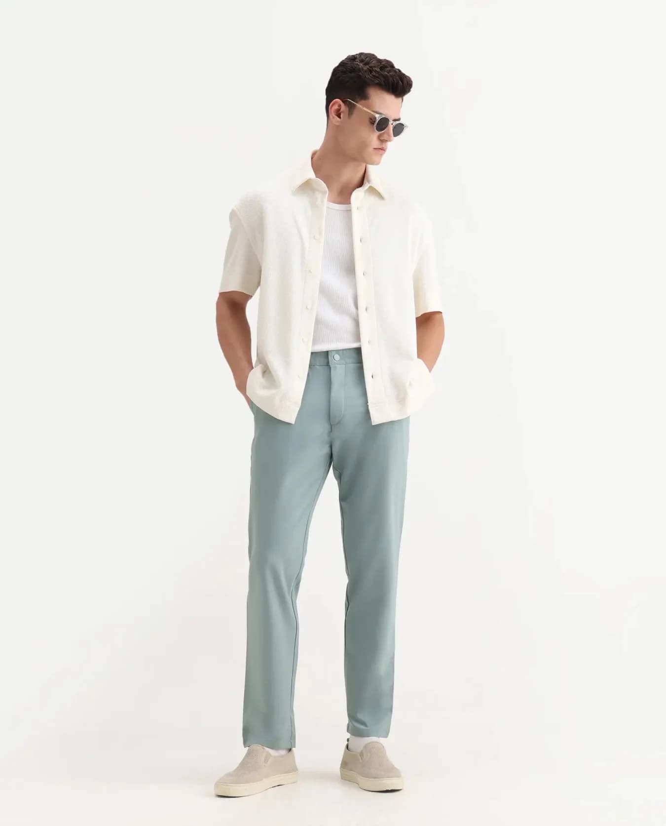 Men's Green Casual Solid Regular Fit Trouser