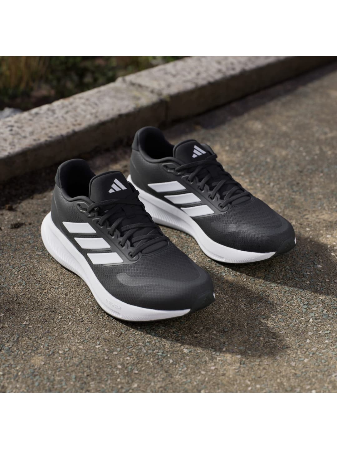 Men's Black Casual Synthetics Runfalcon 5 Sneakers