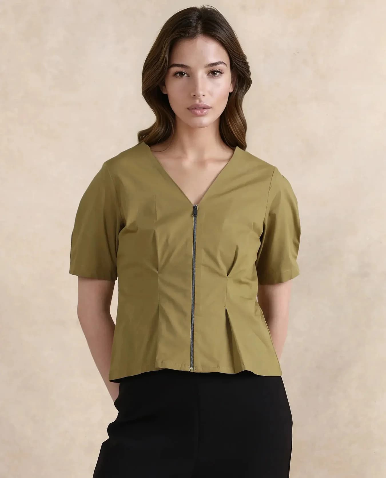 Women's Green Casual Solid Regular Fit Top