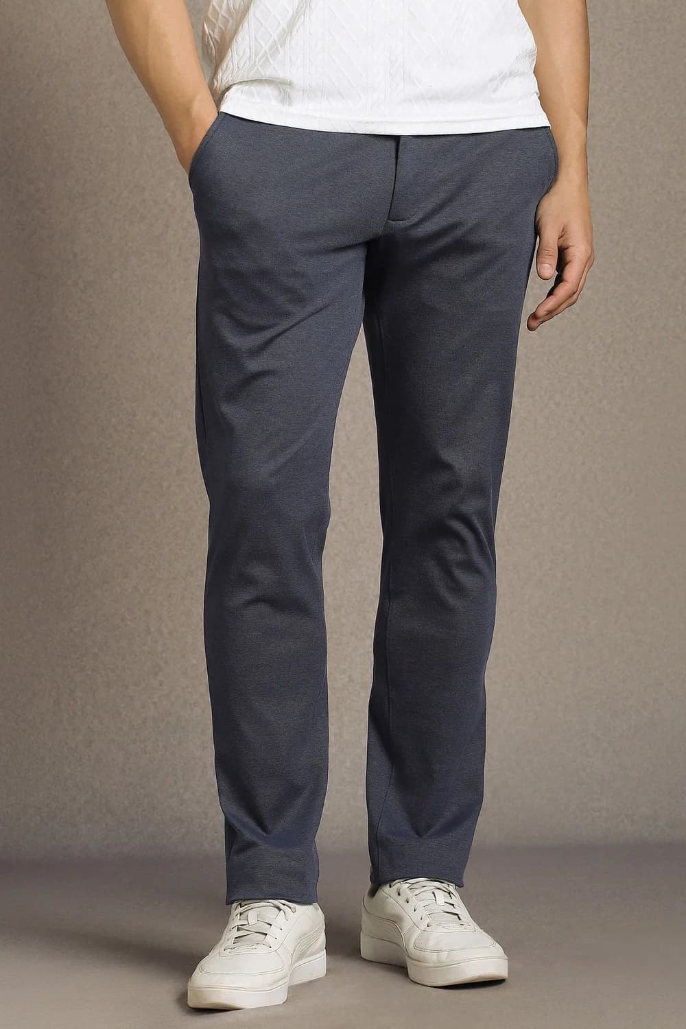 Men's Blue Casual Solid Tapered Fit Trouser