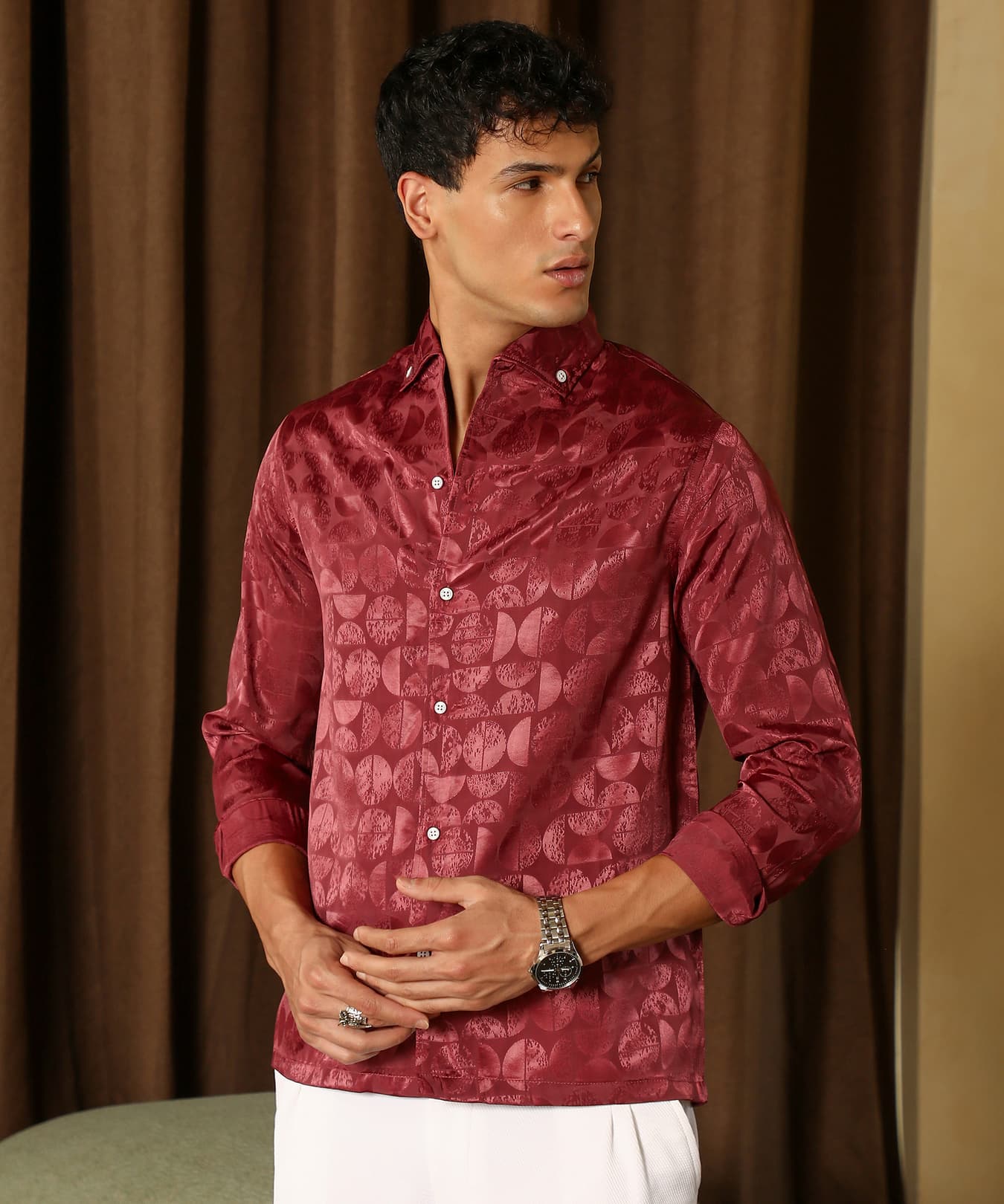 Men's Red Casual Geometric Regular Fit Shirt