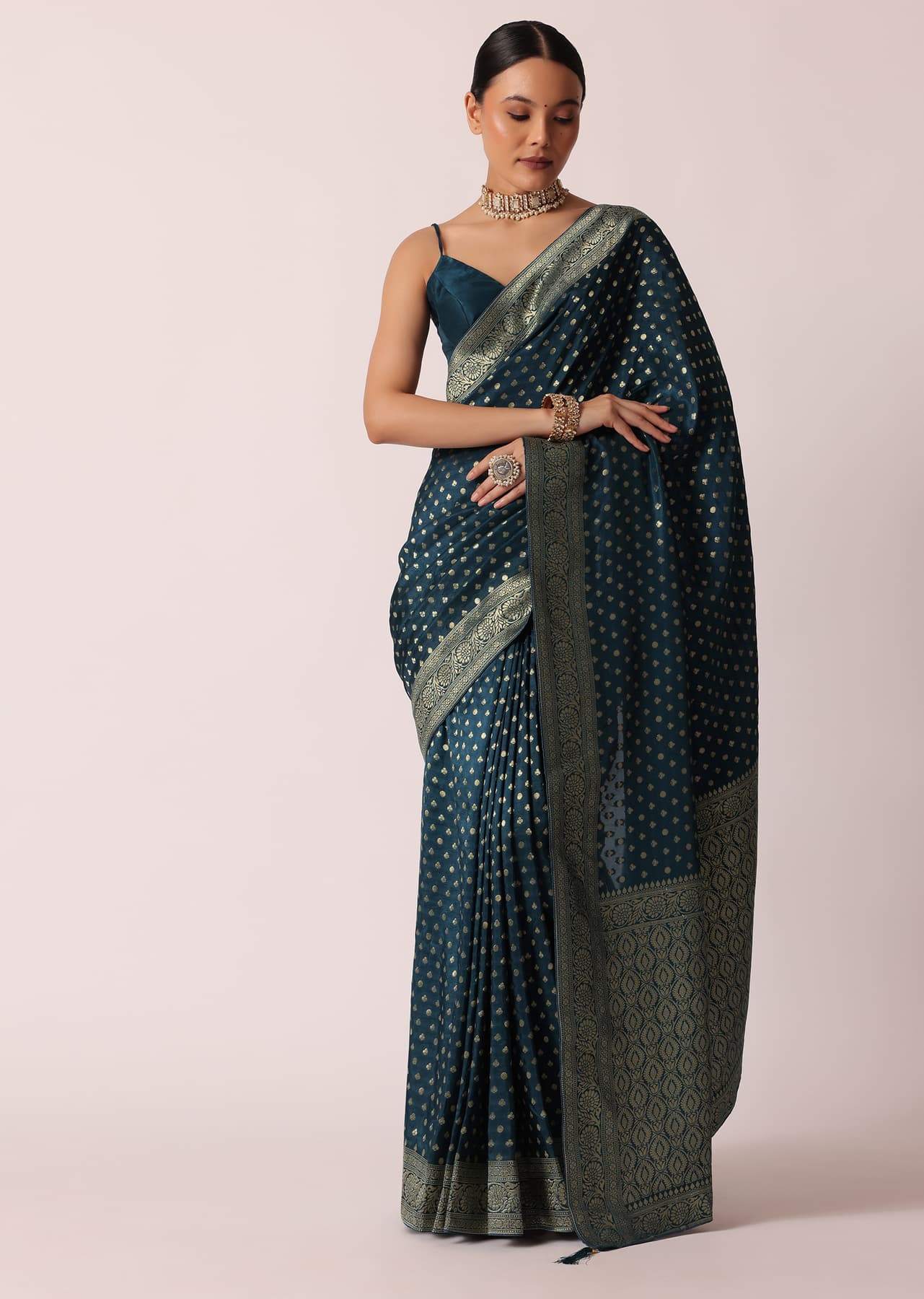Women's Festive Teal Dola Silk Saree With Woven Zari Pallu And Unstitched Blouse Piece