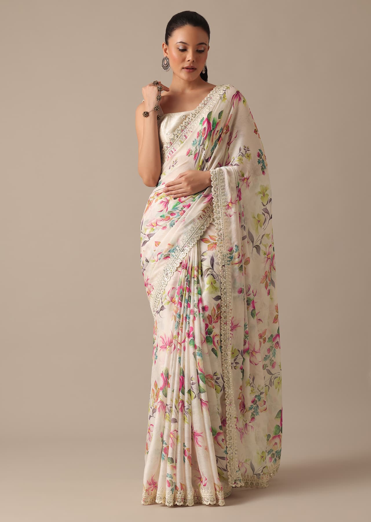 Women's Festive White Saree With Floral Prints And Unstitched Blouse Piece