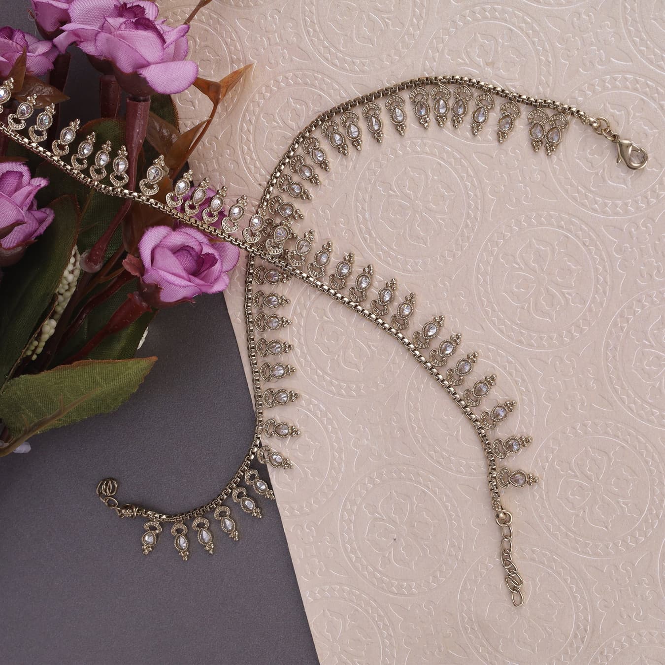 Women's Traditional Good-looking Oval Shape Gold Plated Anklet(Payal) - Set of 2