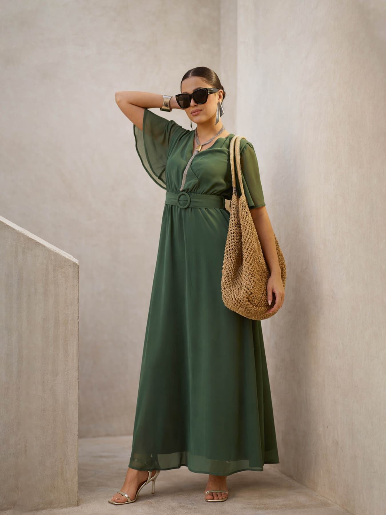 Women's Green Casual Solid V-Neck Dress