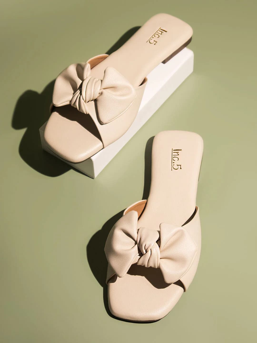 Women's Cream Casual Synthetic Flat Slip-Ons Sandals