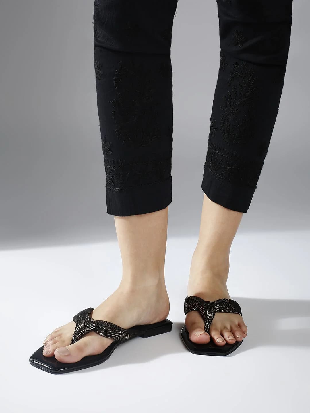 Women's Antique Casual Synthetic Flat Slip-Ons Sandals