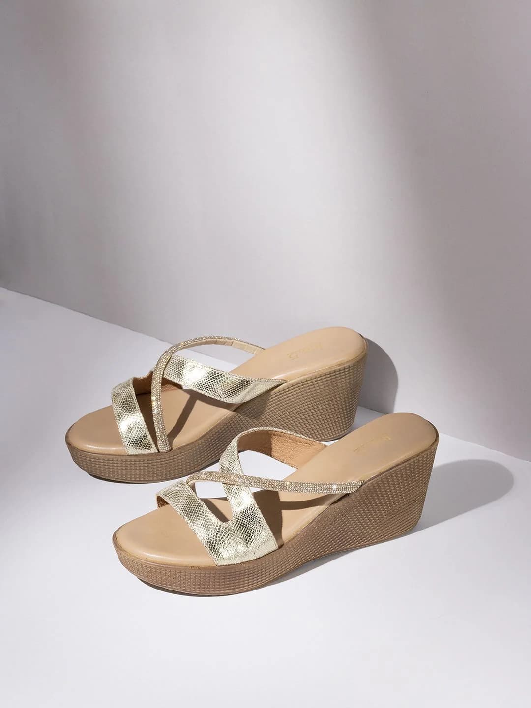 Women's Gold Casual Synthetic Wedge Heel Wedges Sandals
