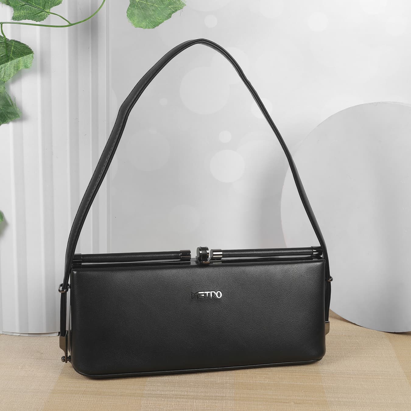 Women's Black Casual PU Handbag