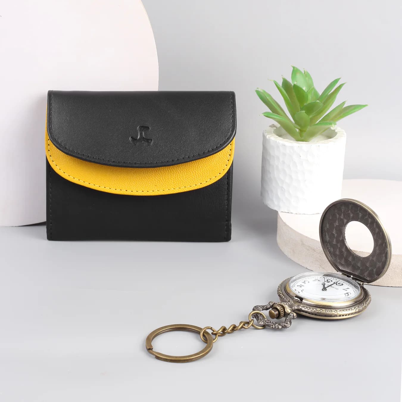 Women's Black Casual Leather Wallet