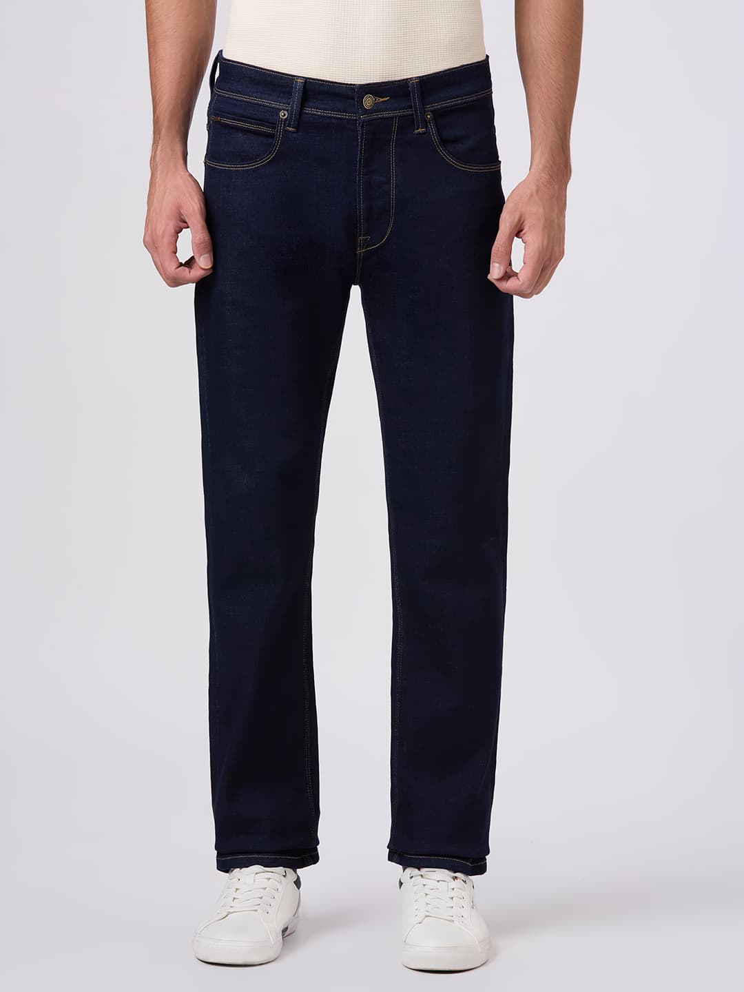 Men's Black Mid Rise Straight Fit Powerflex Jeans