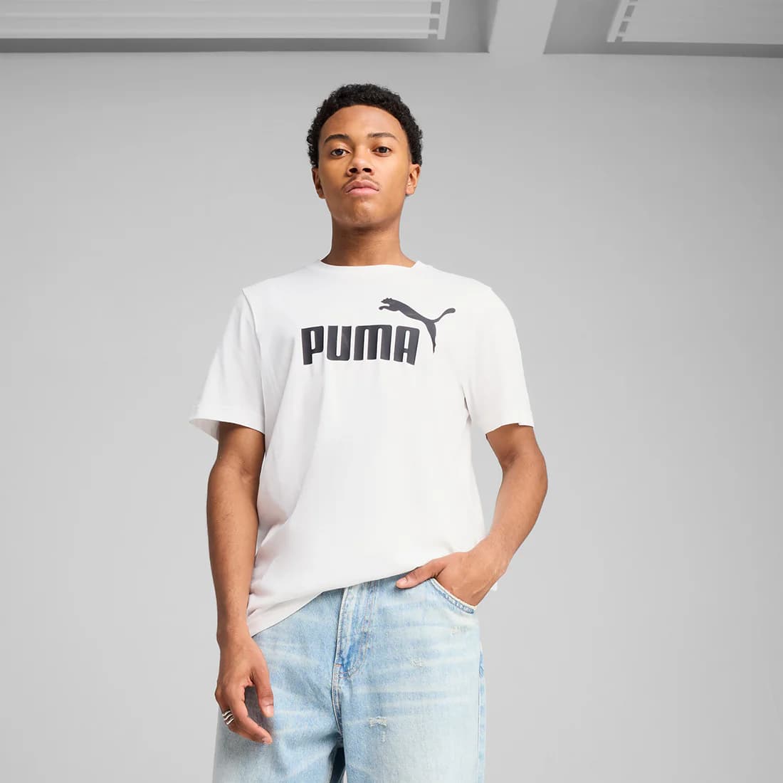 Men's White Casual Half Sleeves Round Neck Tshirt