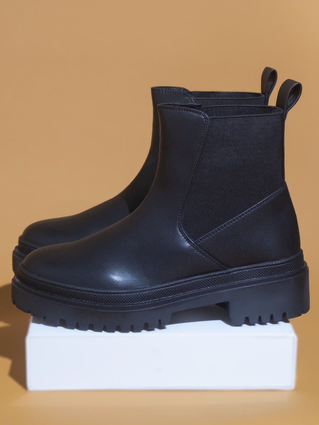 Women's Black Casual Synthetic Flat Chelsea Boot