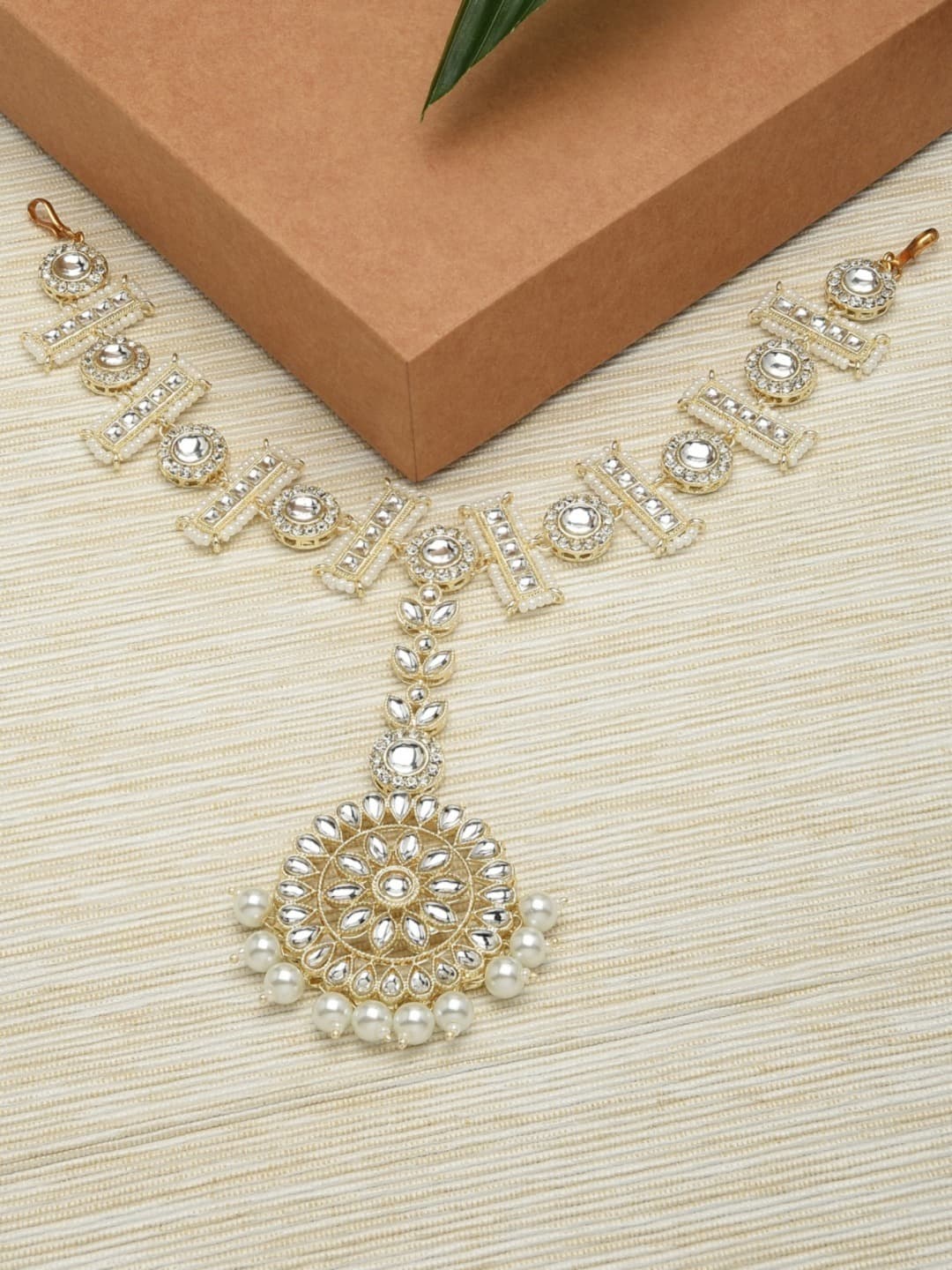 Women's Gold Tone Kundan and Pearls Embellished Bridal MathaPatti Style Maangtikka