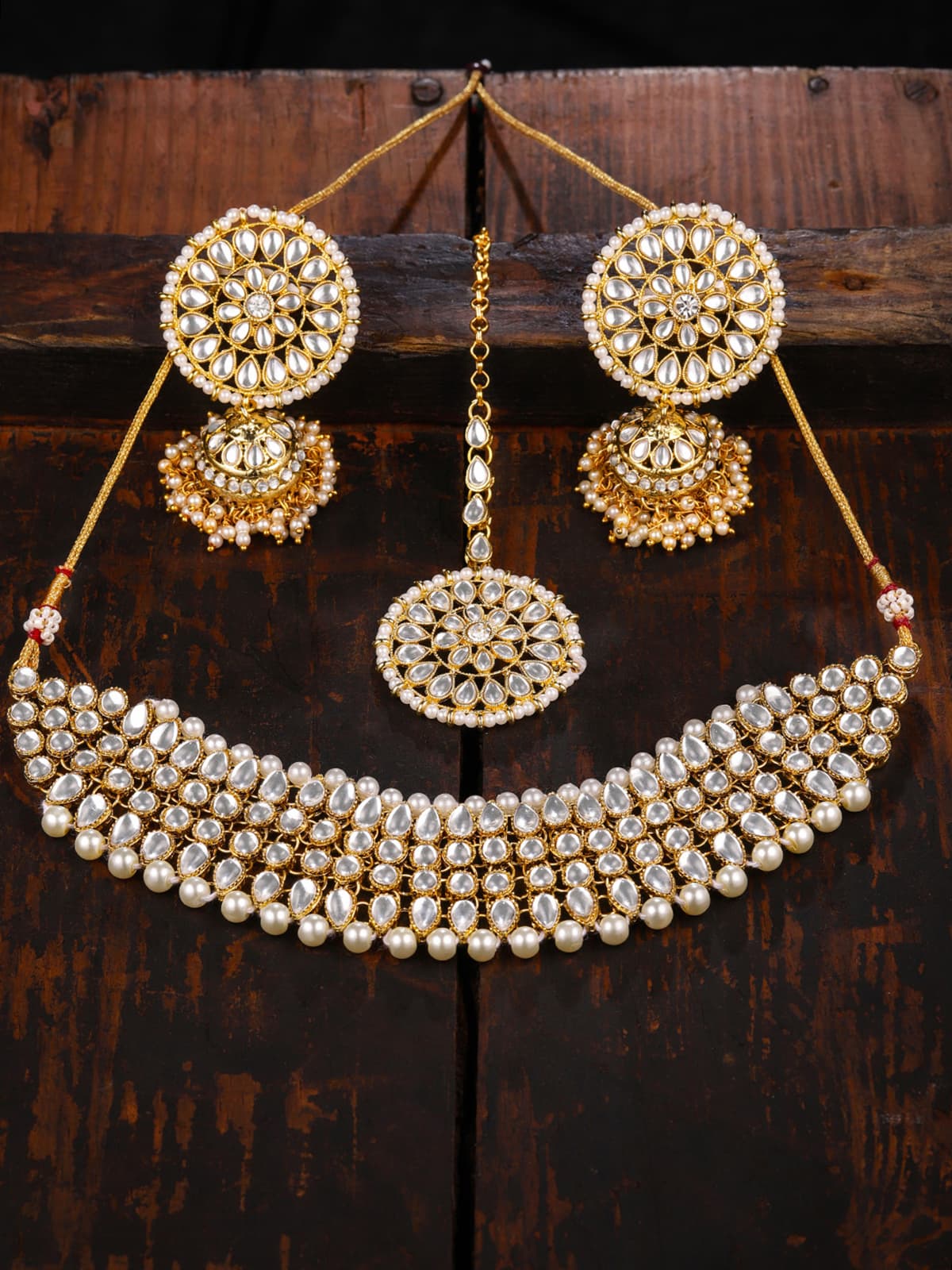 Women's Embellished With Kundan and Pearls Necklace Set