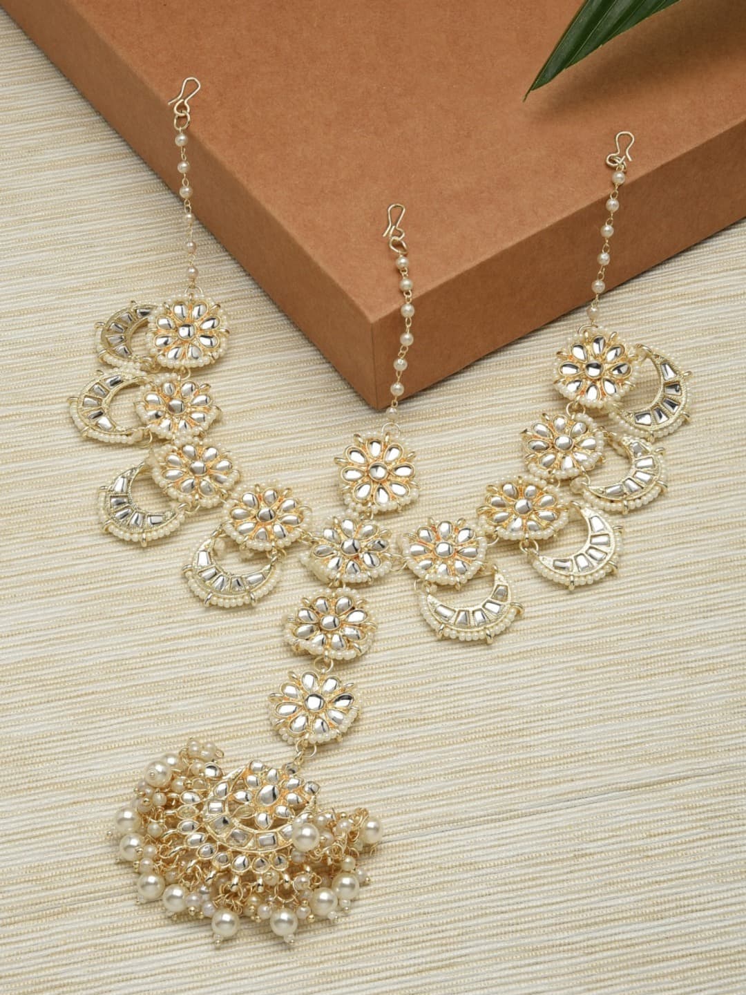 Women's Gold Tone Kundan and Pearls Embellished Bridal MathaPatti Style Maangtikka