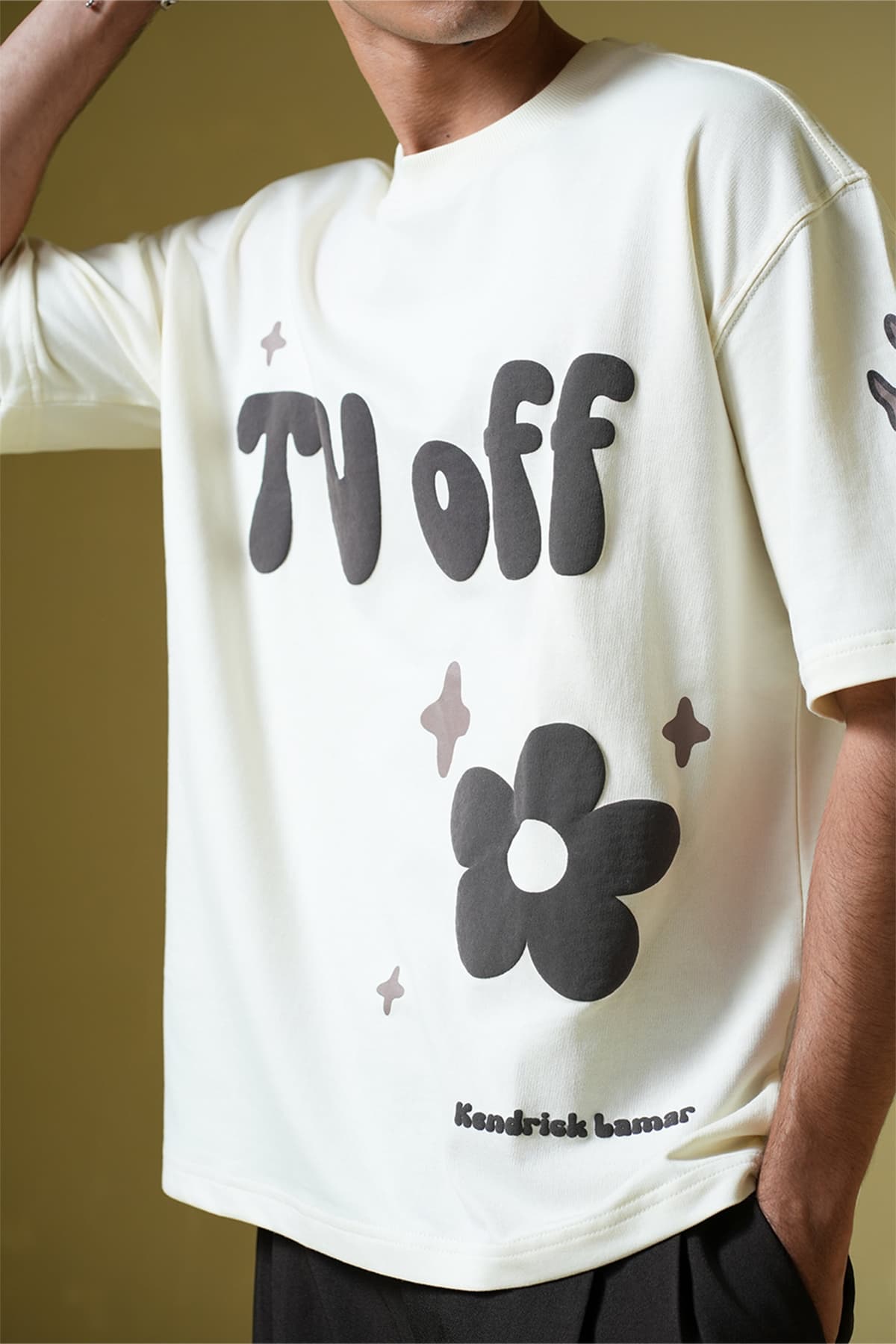 Men's Cream Casual Oversized Fit Half Sleeves Tshirt