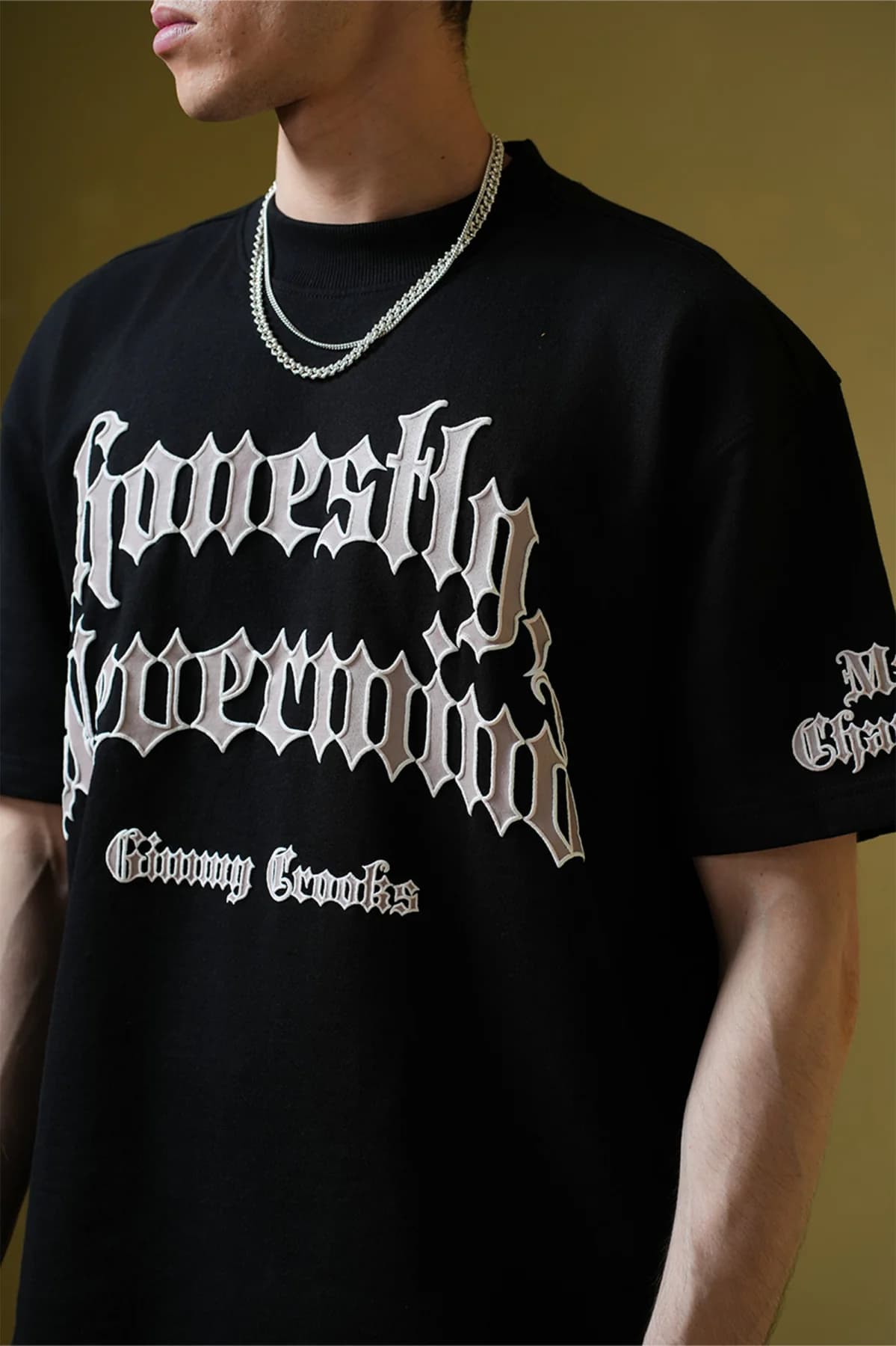 Men's Black Casual Oversized Fit Half Sleeves Tshirt