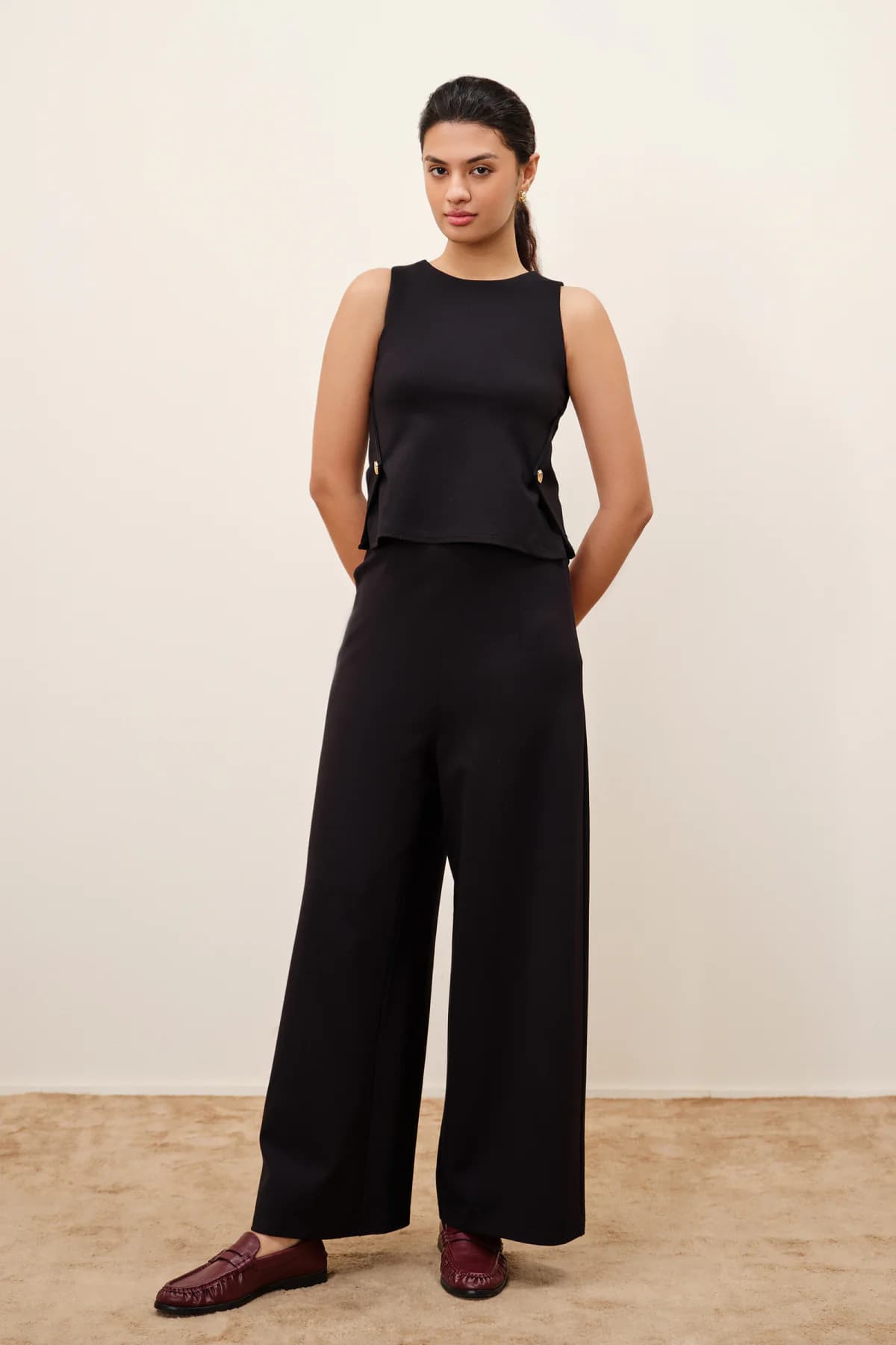 Women's Black Casual Solid Sleeveless Top