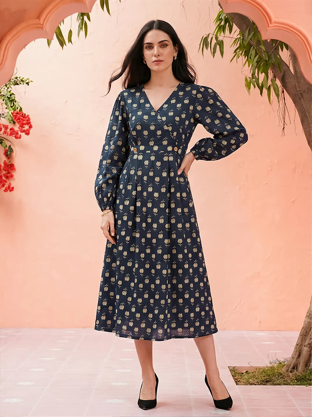Women's Blue Casual Floral V-Neck Fit & Flared Dress