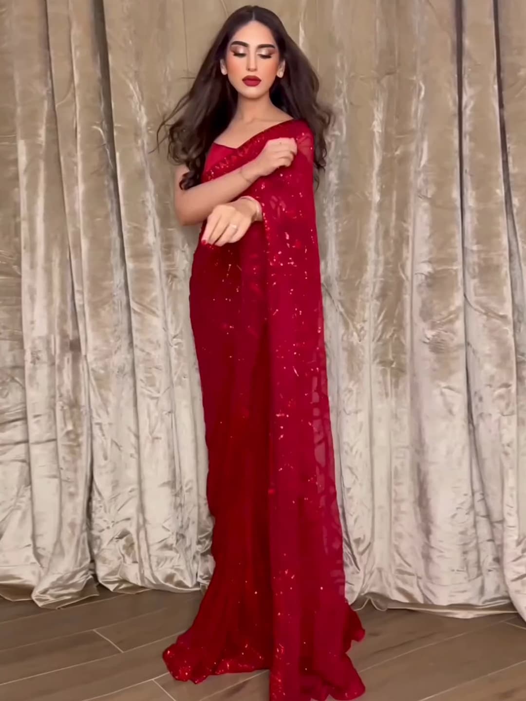 Women's Red Floral Digital Printed Georgette Saree with Unstitched Blouse Piece