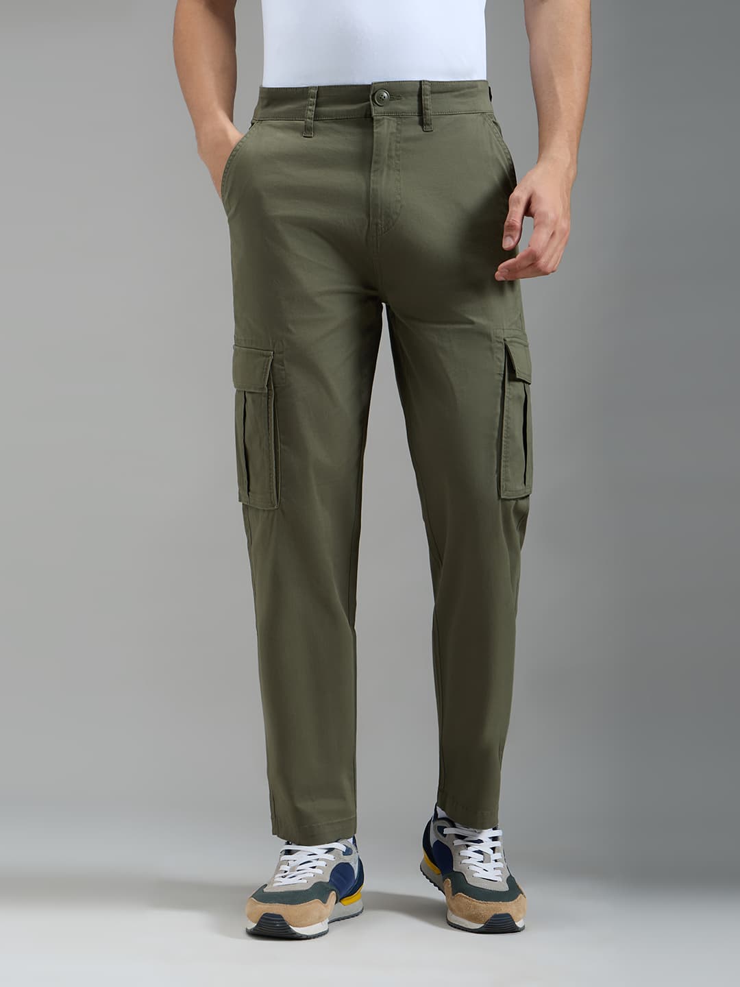 Men's Green Casual Straight Fit Mid Rise Cargos