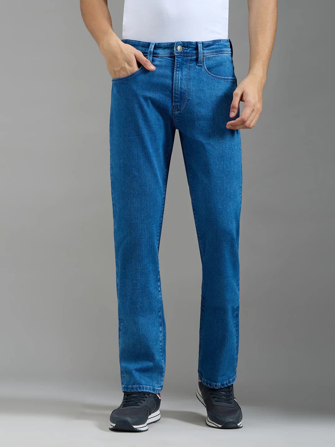 Men's Blue Casual Straight Fit Mid Rise Jeans