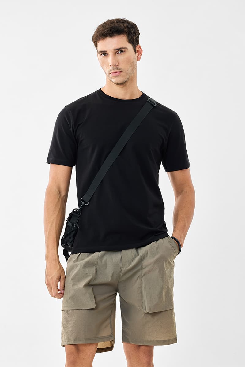 Men's Black Casual Solid Round Neck Half Sleeves Tshirt