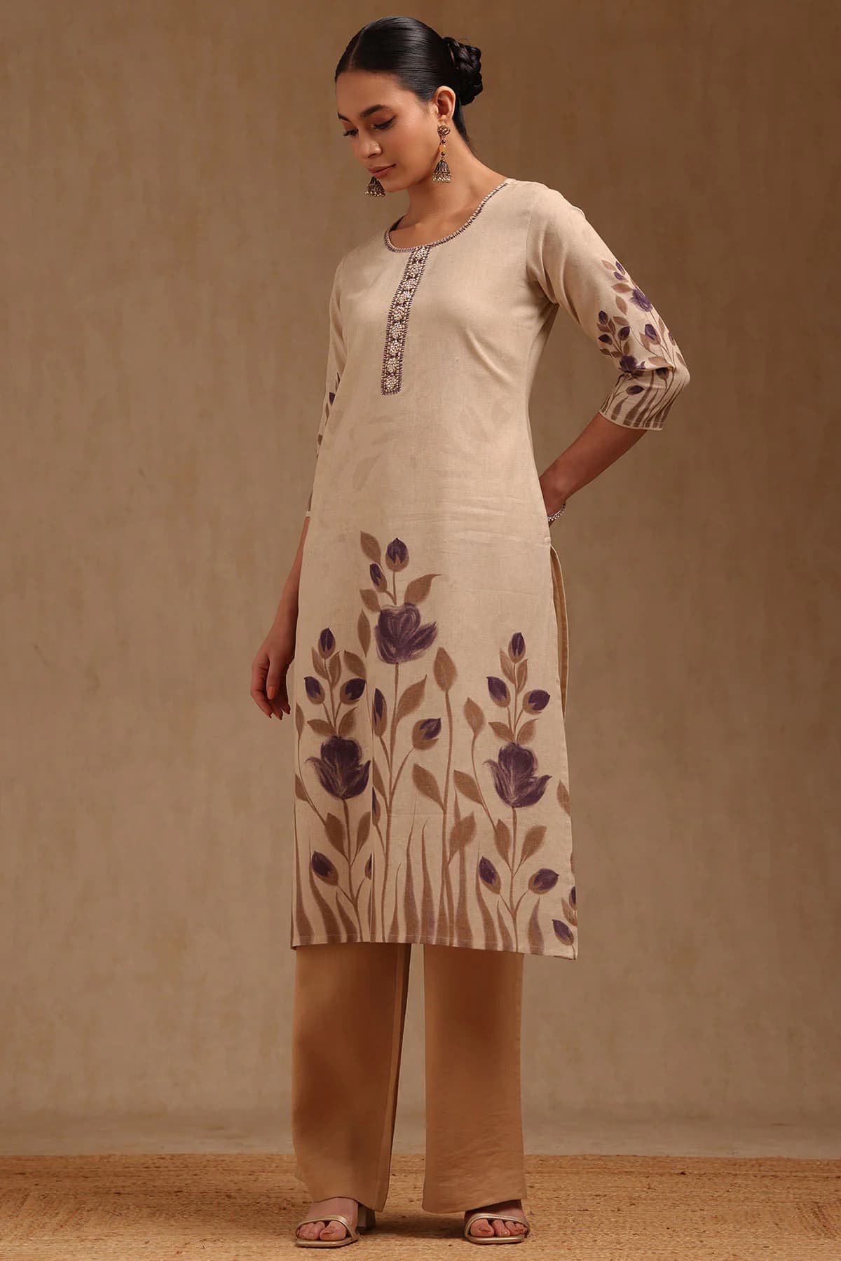 Women's Beige Pure Cotton Floral Print Kurta with Thread Work