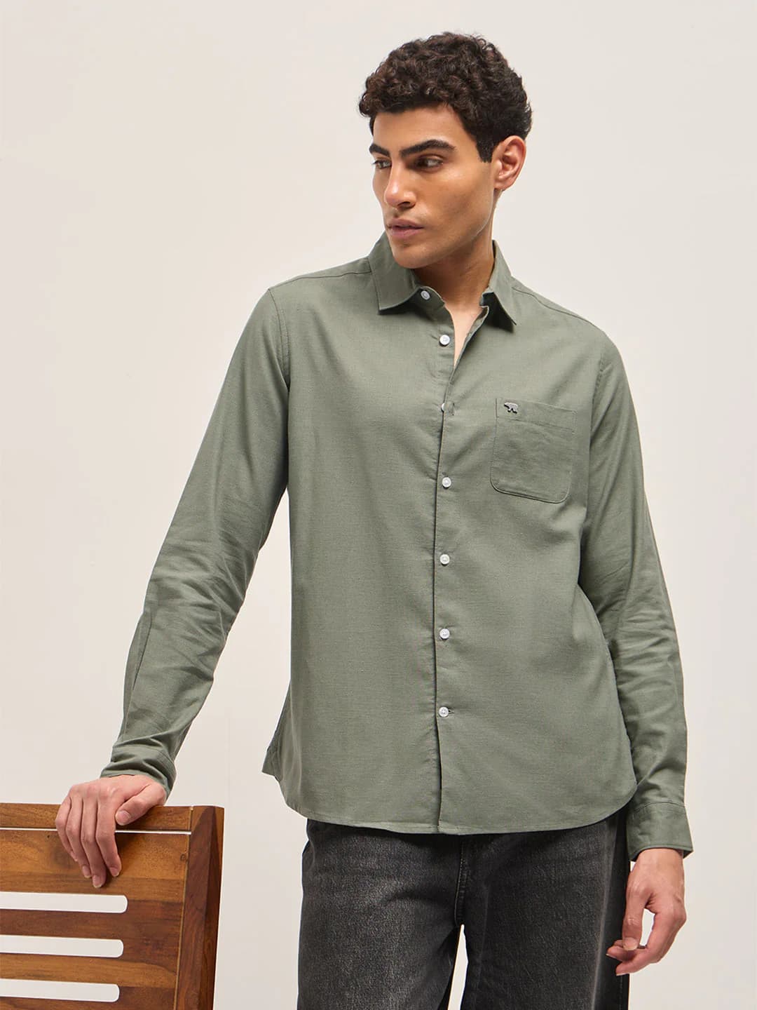 Men's Grey Slim Fit Solid Casual Cotton Shirt