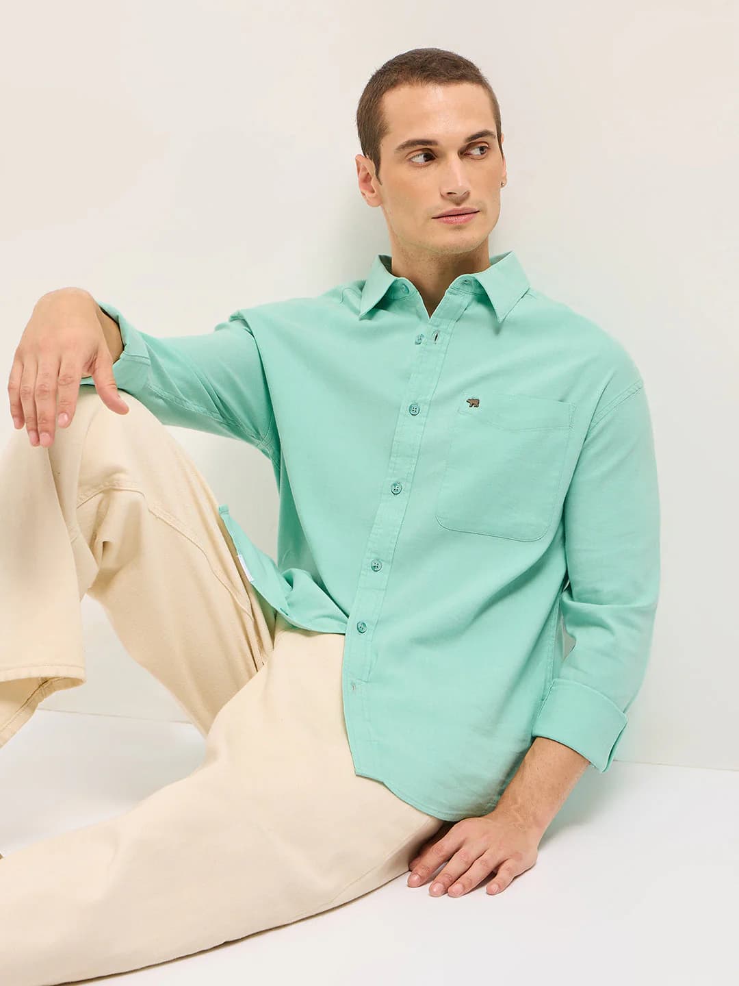 Men's Green Solid Blend Relaxed Fit Casual Cotton Shirt