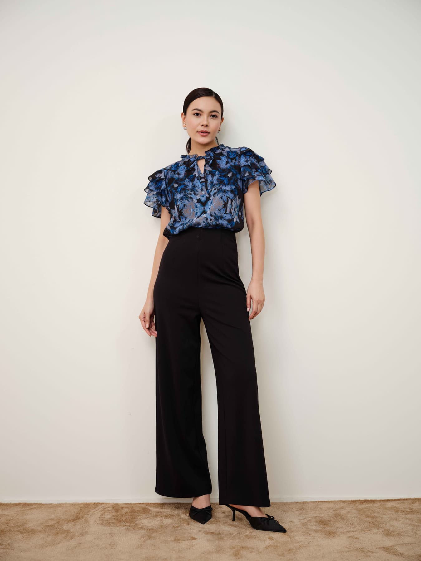 Women's Blue Casual Polyester High Neck Short Sleeves Printed Top