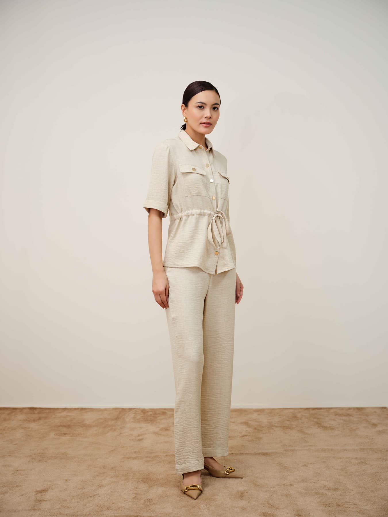 Women's Cream Casual Polyester Spread Collar Short Sleeves Solid Shirt