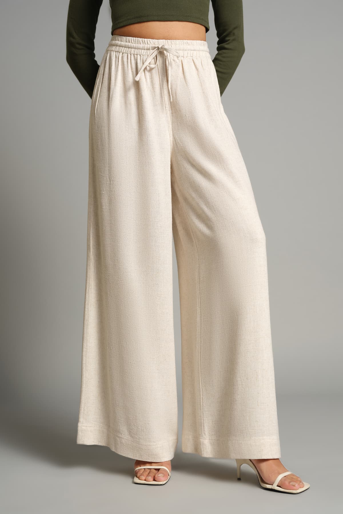 Women's Beige Casual Solid Mid Rise Trouser