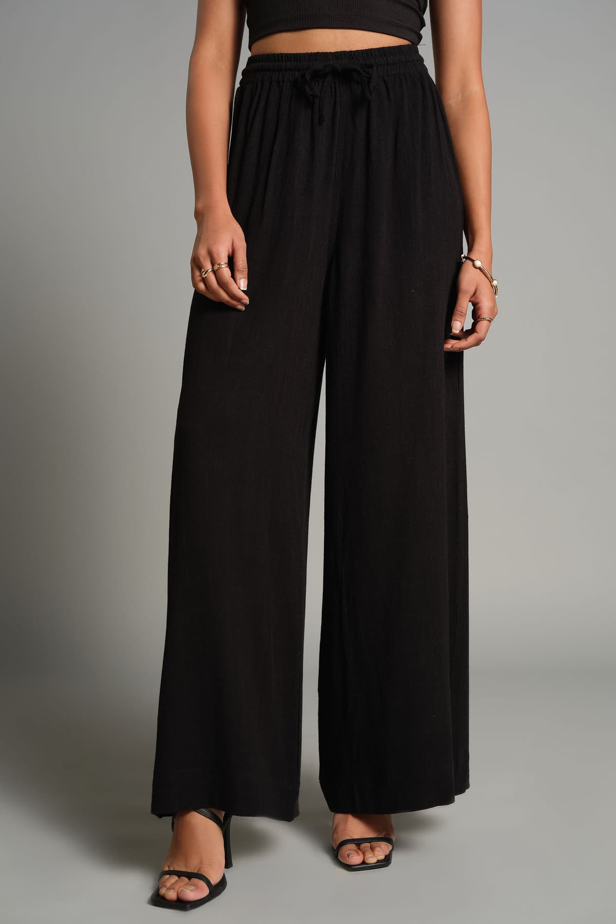 Women's Black Casual Solid Mid Rise Trouser