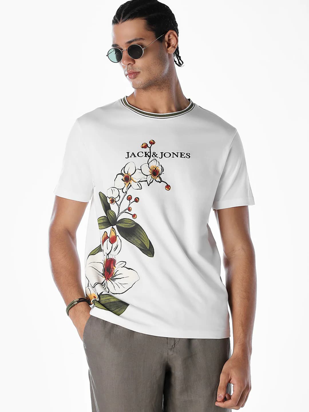 Men's White Casual Half Sleeves Floral Tshirt