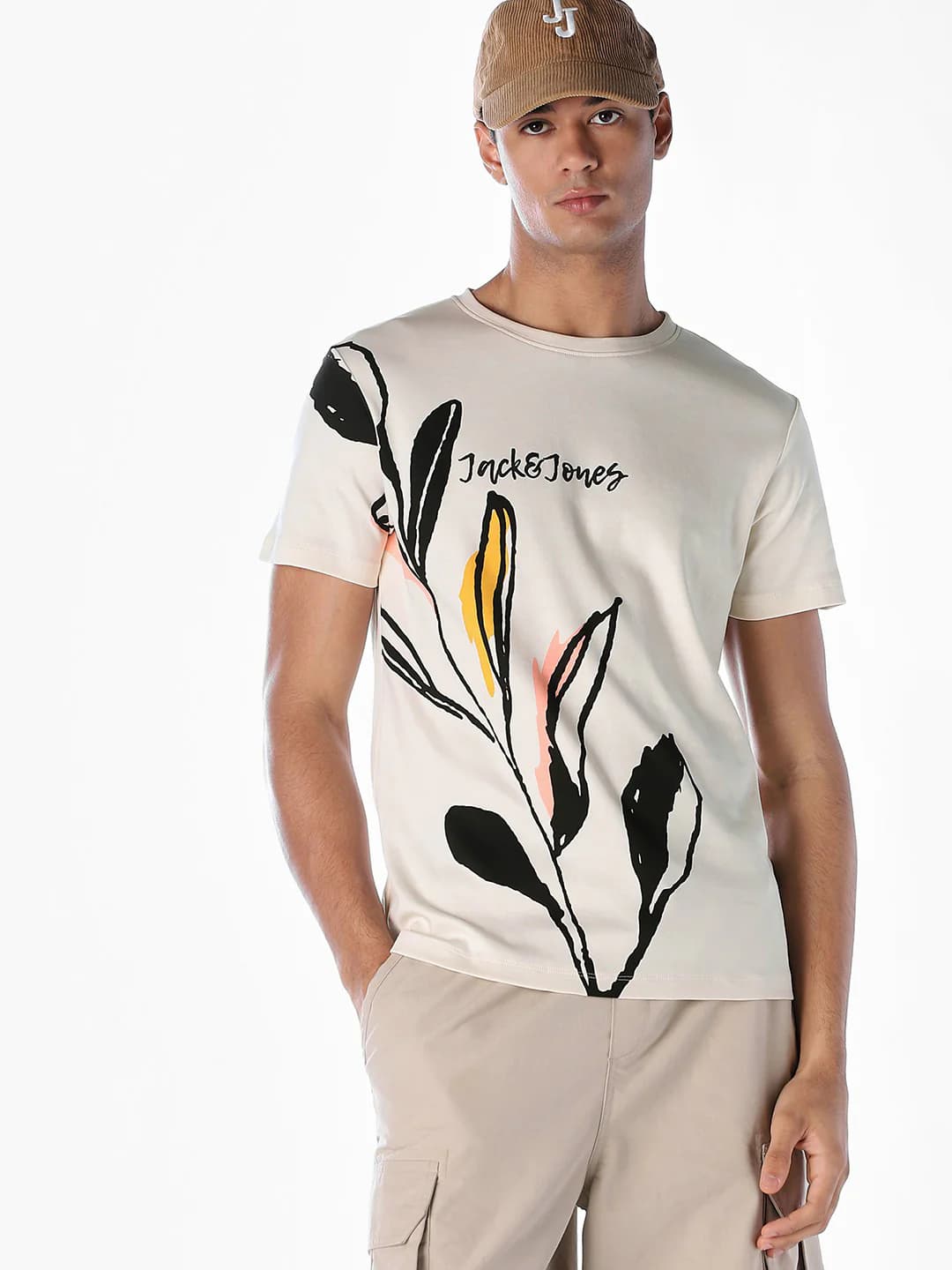 Men's White Casual Half Sleeves Printed Tshirt